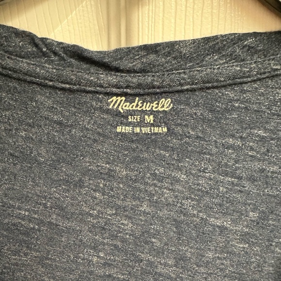 Madewell 100% Cotton V-Neck T-Shirt Size Medium - Picture 2 of 3